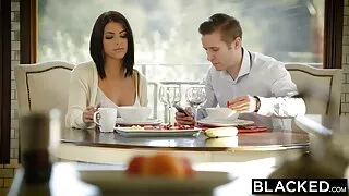 শুধু একটি সাদা মানুষ ...
