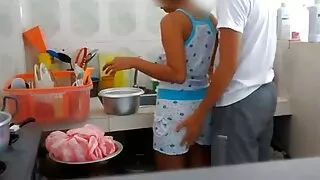 এই মহিলার প্রয়োজন আ ...