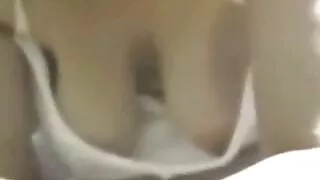 সবুজ চোখের বেশ্যা তা ...