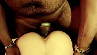দুষ্টু কিশোর তার চাঁ ...