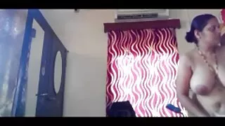 বড় প্রাকৃতিক boobs  ...